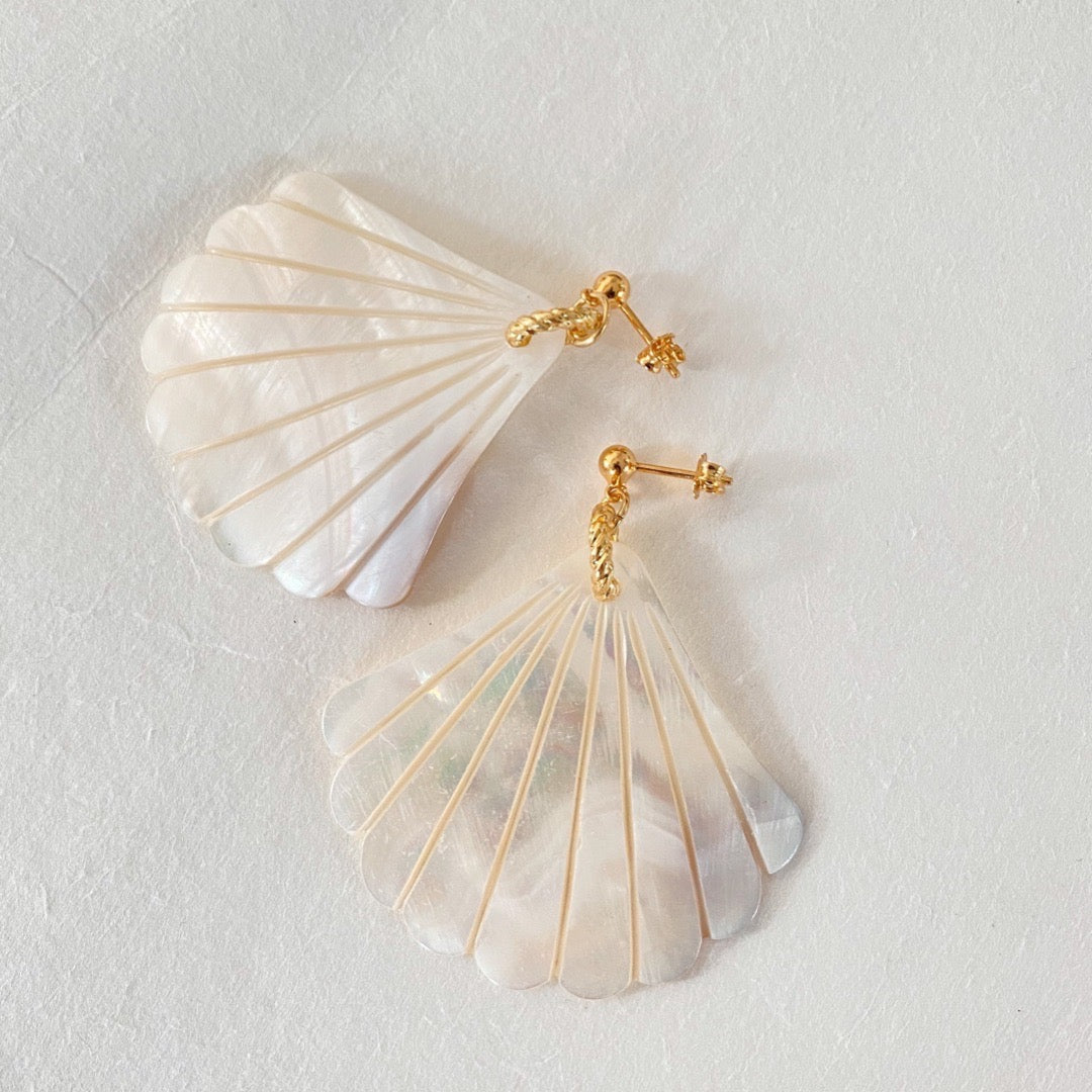 Exemple de création : Boucles Nacre – tuto Perles Corner