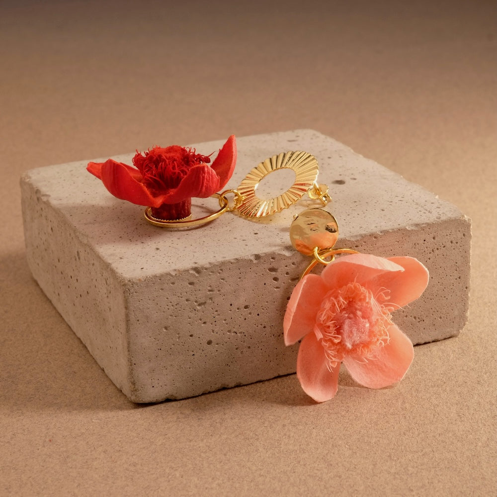 Pendentif Fleur stabilisée Myosotis Rouge en laiton doré à l'or fin 24K Premium