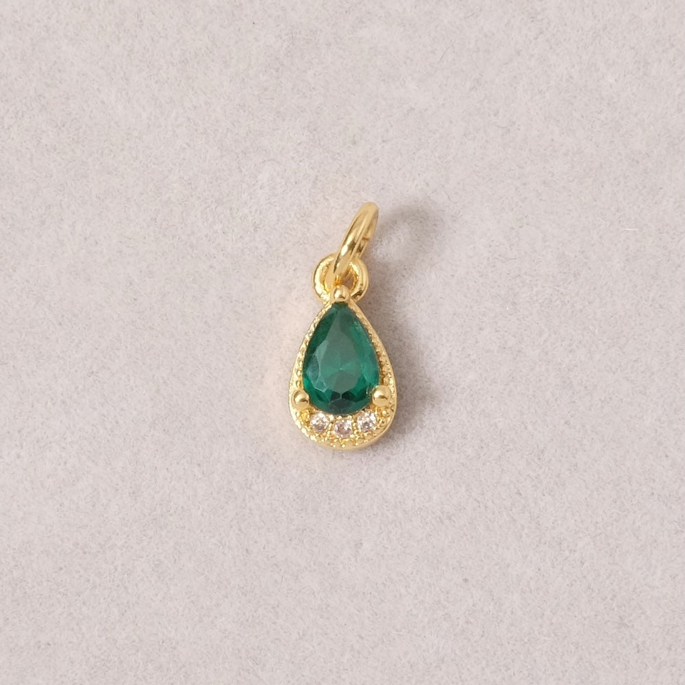 Pendentif goutte strass en Oxyde de Zirconium en laiton Doré à l'or fin 24K Premium