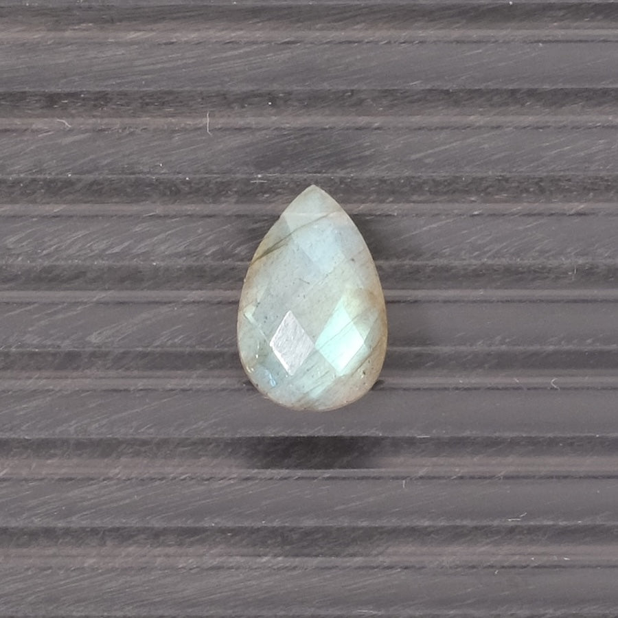 Perle goutte facettée 15 x 10mm en pierre naturelle Labradorite