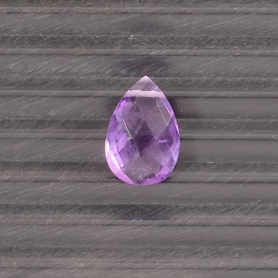 Perle goutte facettée 15 x 10mm en pierre naturelle Améthyste