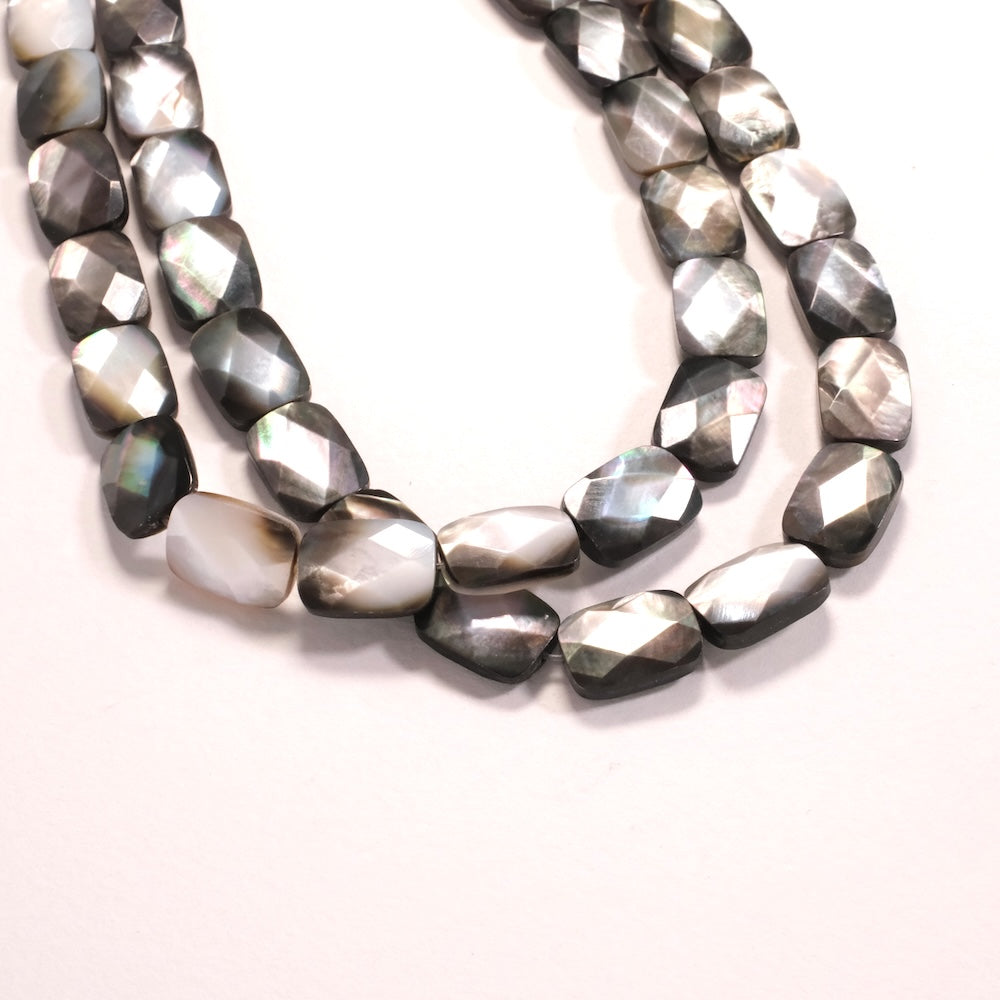 Lot de 2 perles rectangle facetté — nacre noire