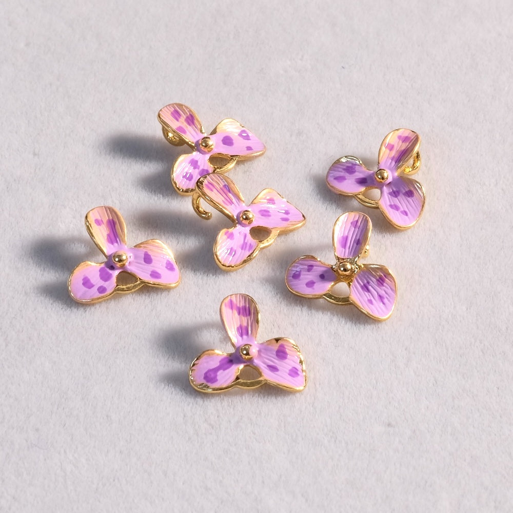 Petit Pendentif Orchidée peint à la main