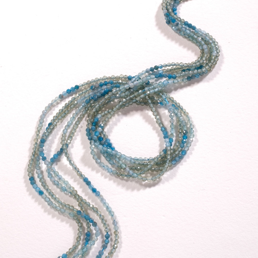 Petites perles d'apatite facettées 2 mm pour bracelet et collier fin