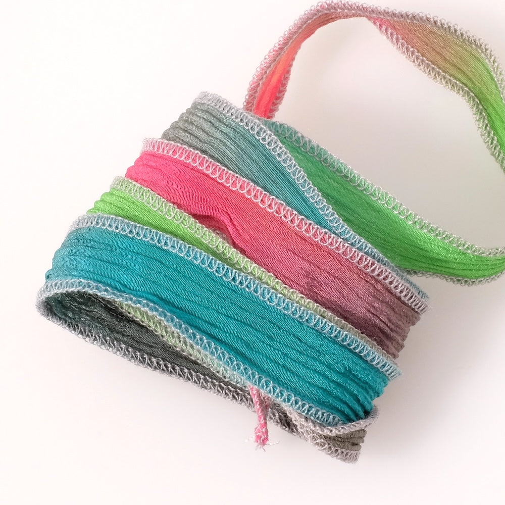 Ruban de soie teint à la main - Tie dye Turquoise, rose et vert