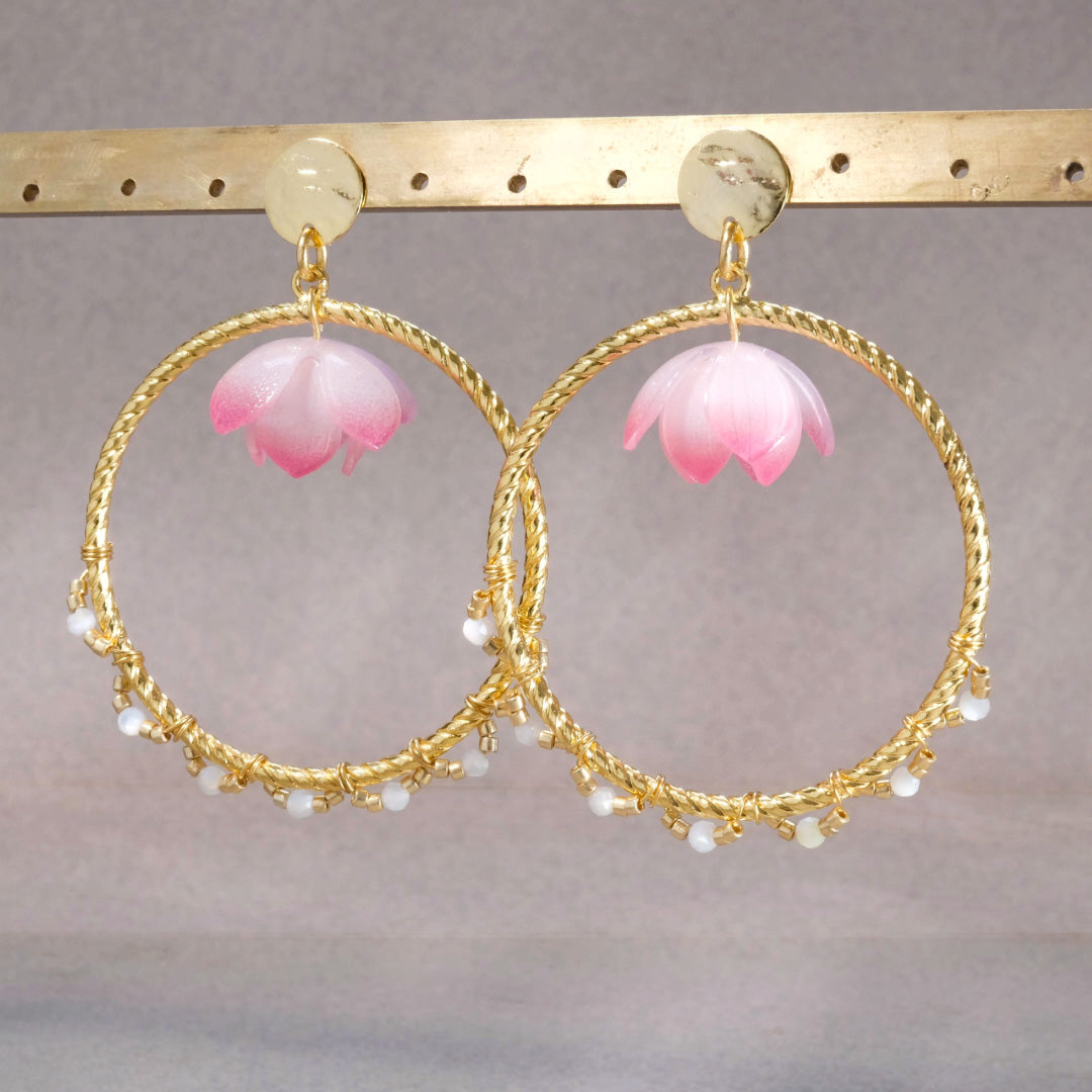 Exemple de création : Boucles d'oreilles Fleurs de Lotus – tuto Perles Corner