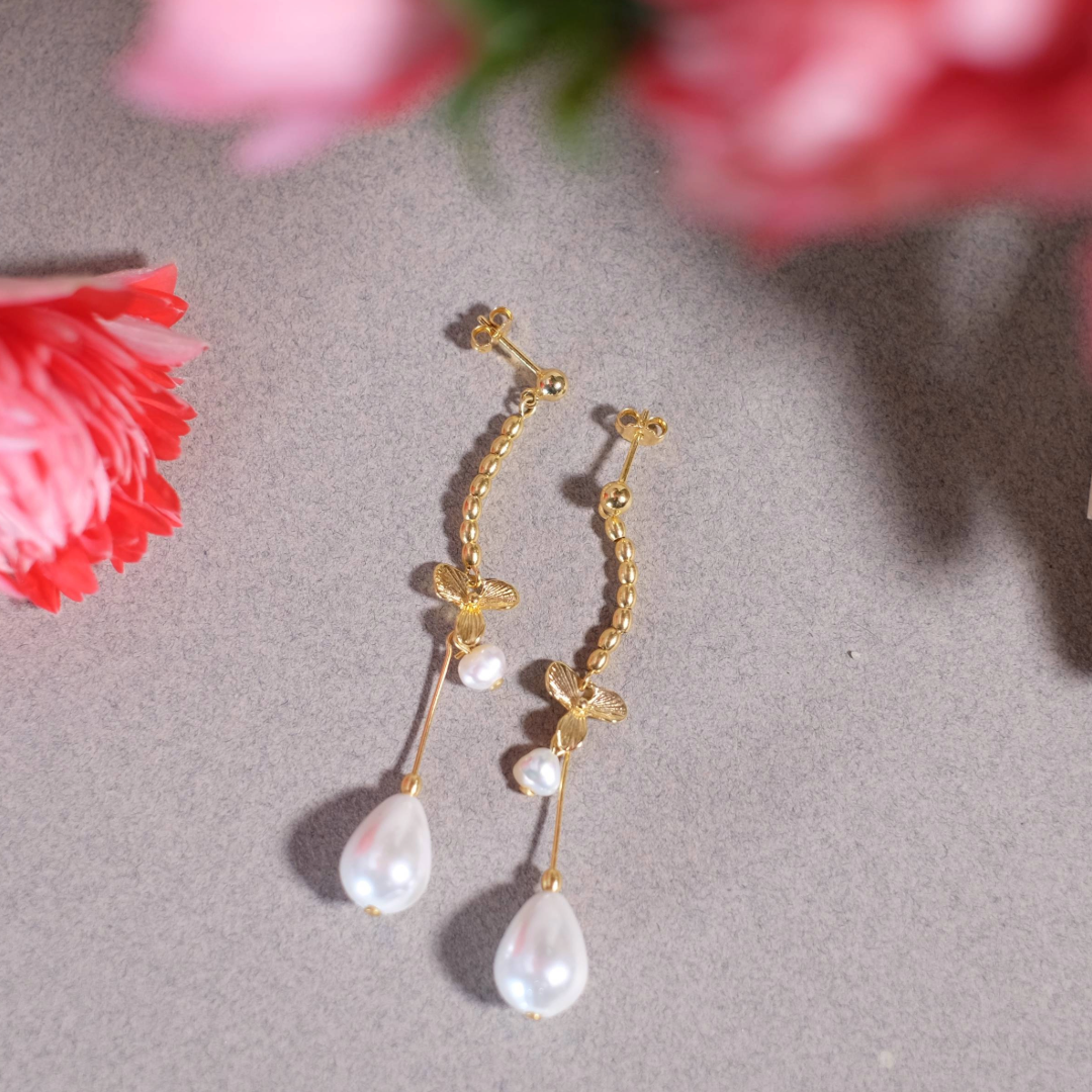 Exemple de création : Boucles d'oreilles Nacre fleurie – tuto Perles Corner