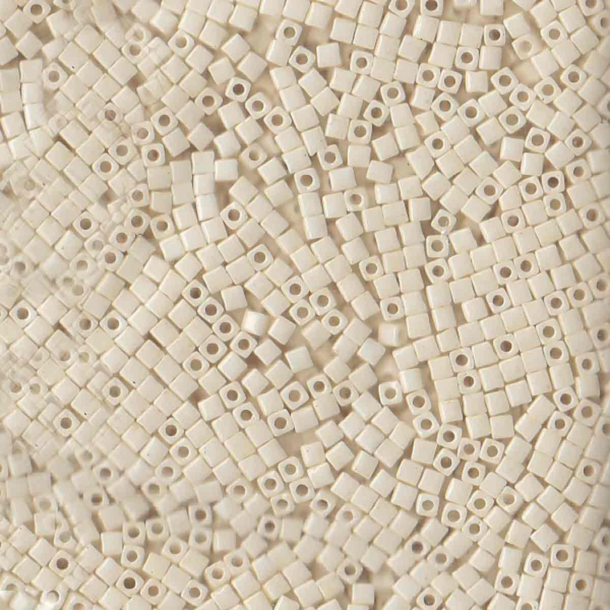 Perles Miyuki Cube 1,8 mm crème lustré SB0421