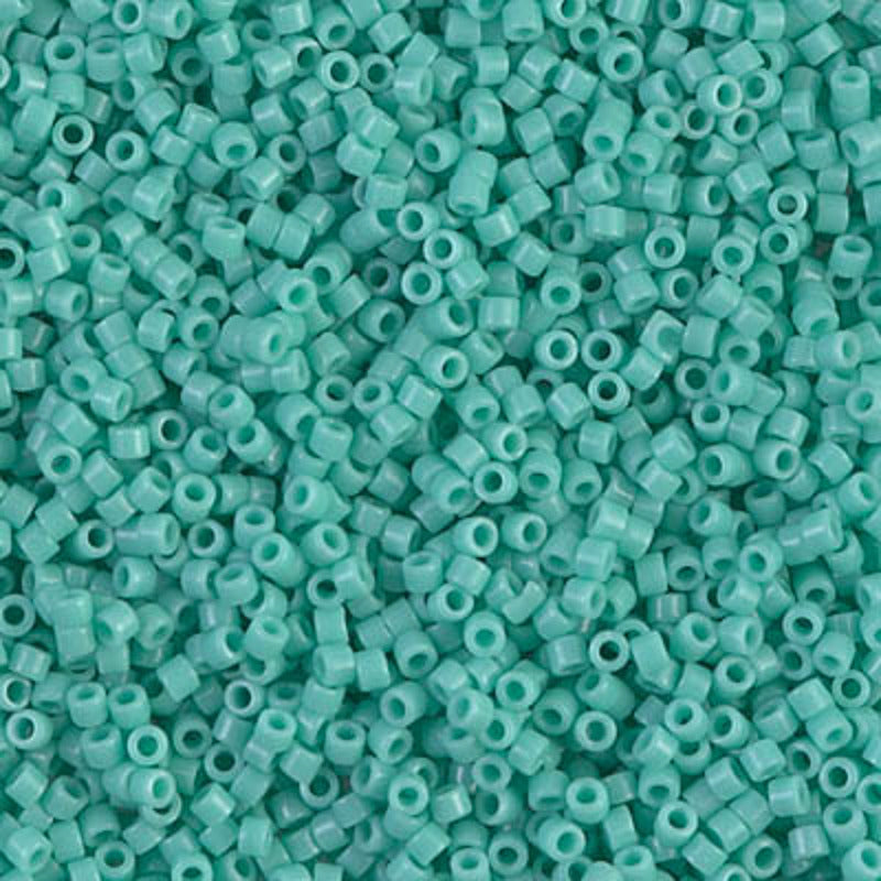 Perles Miyuki Delica 11/0 opale de mer opaque DB1136
