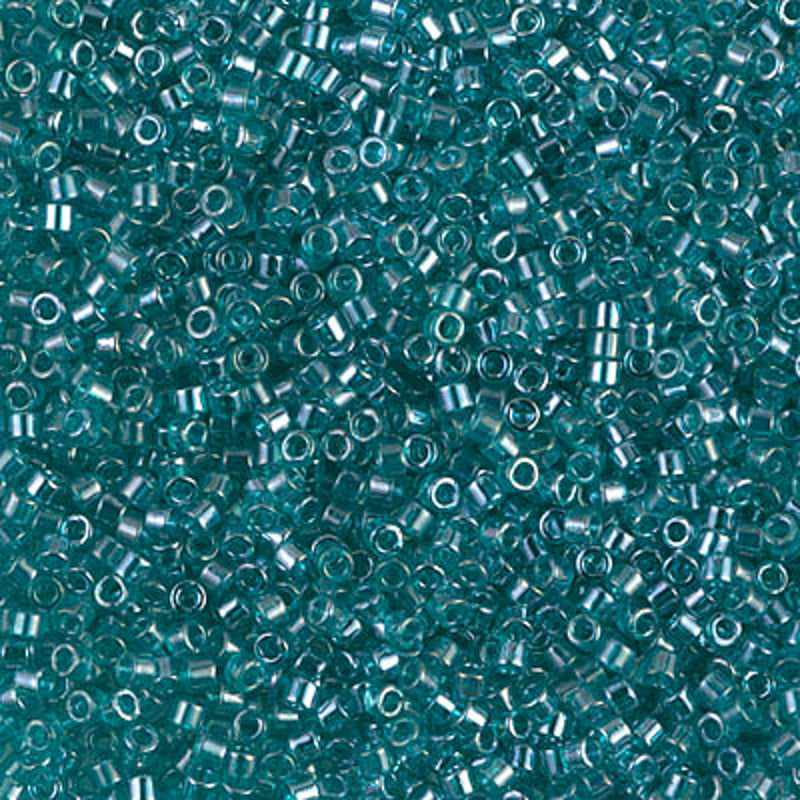 Perles Miyuki Delica 11/0 bleu canard Caraïbes transparent lustré DB1228