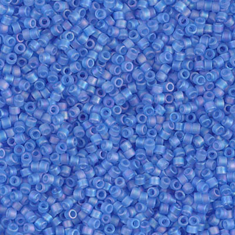 Perles Miyuki Delica 11/0 azur transparent mat AB DB1285