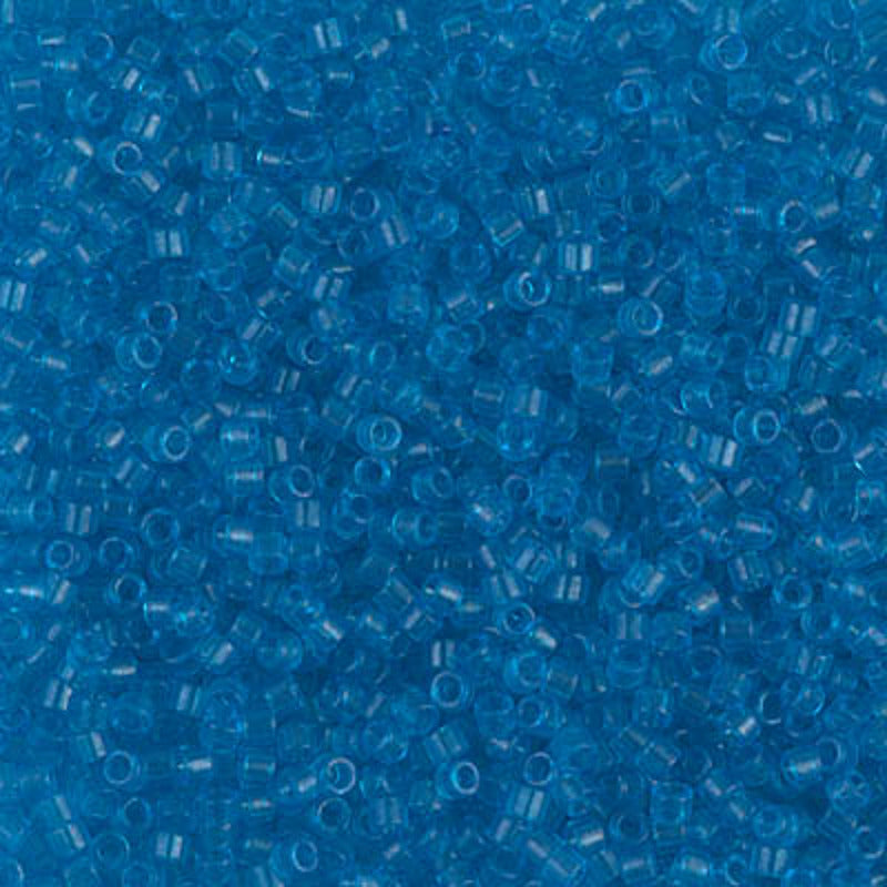 Perles Miyuki Delica 11/0 bleu Capri transparent teinté DB1318