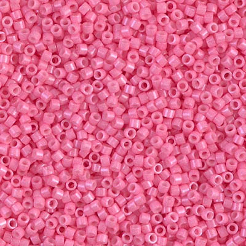 Perles Miyuki Delica 11/0 rose opaque teinté DB1371