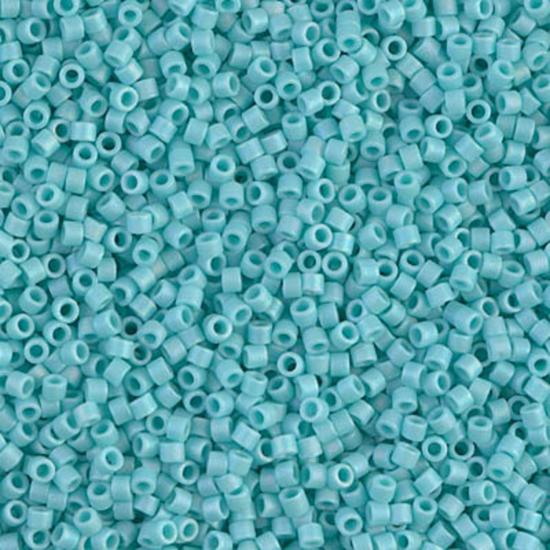 Perles Miyuki Delica 11/0 opale de mer opaque mat AB DB1595