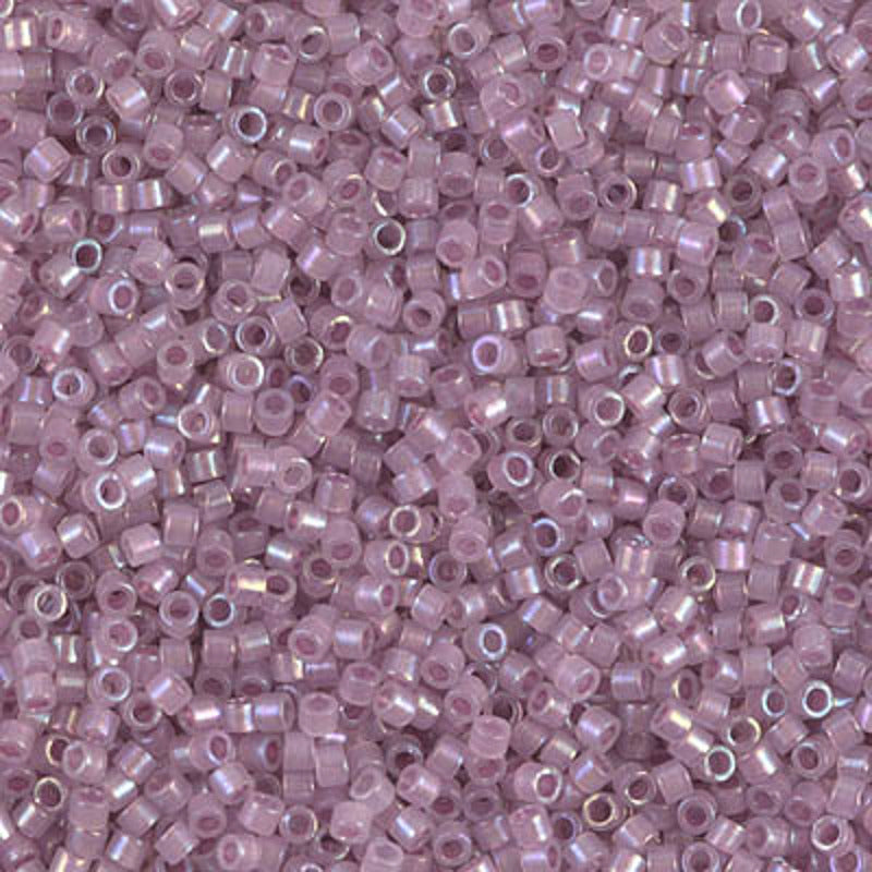 Perles Miyuki Delica 11/0 opale doublé orchidée scintillant AB DB1752