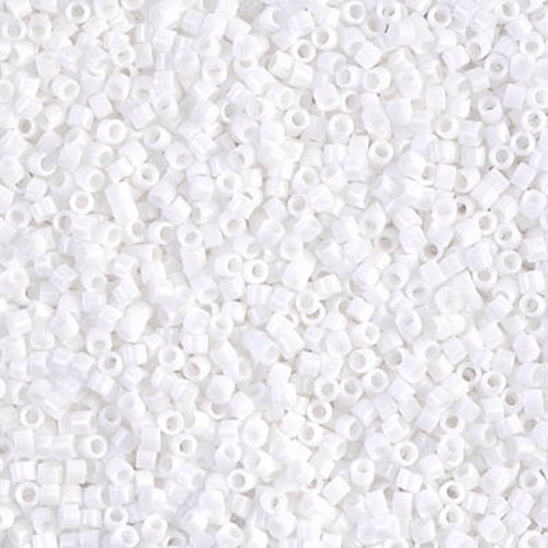 Perles Miyuki Delica 11/0 blanc craie opaque DB0200