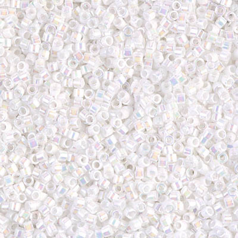 Perles Miyuki Delica 11/0 blanc nacré AB DB0202
