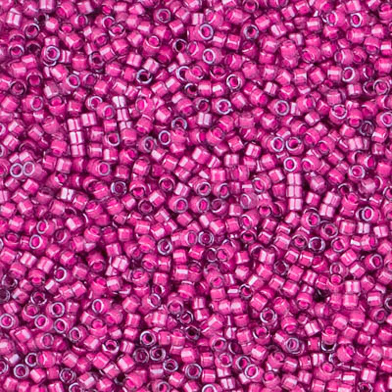 Perles Miyuki Delica 11/0 framboise lumineux DB2050