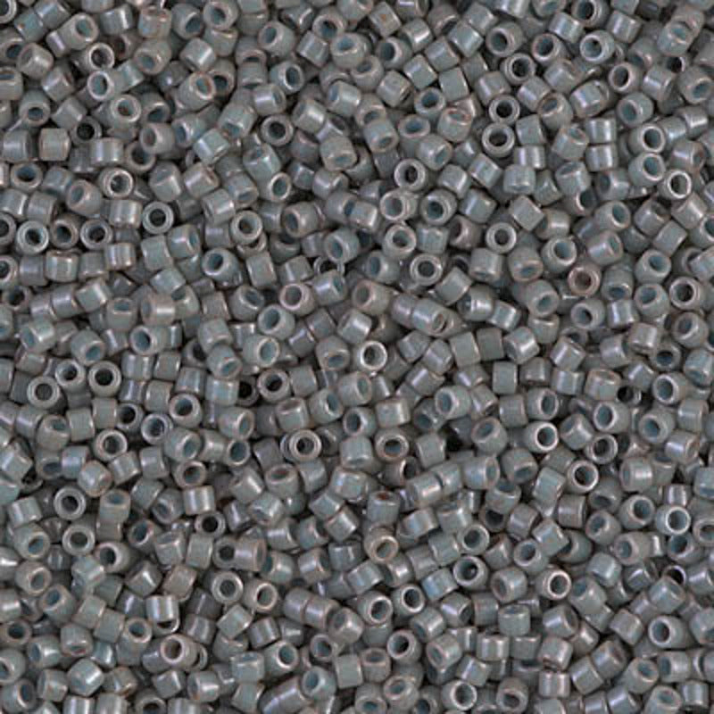 Perles Miyuki Delica 11/0 gris opaque teinté DB0652