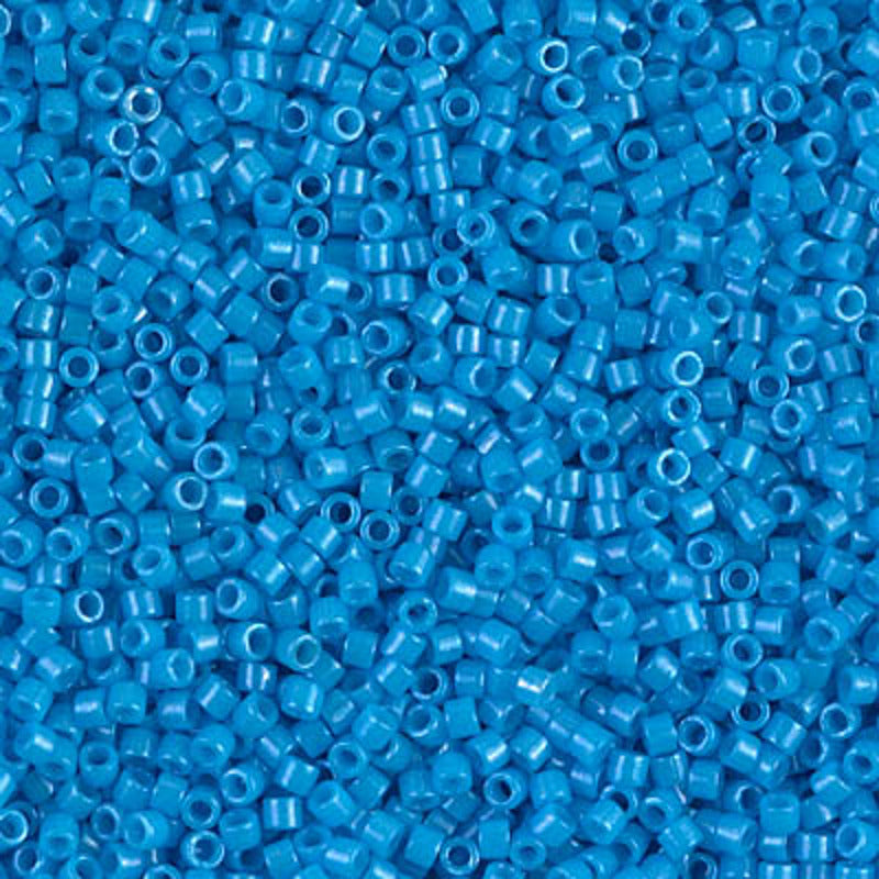 Perles Miyuki Delica 11/0 bleu Capri opaque teinté DB0659