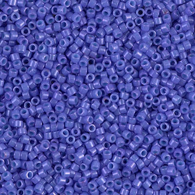 Perles Miyuki Delica 11/0 violet vif opaque teinté DB0661