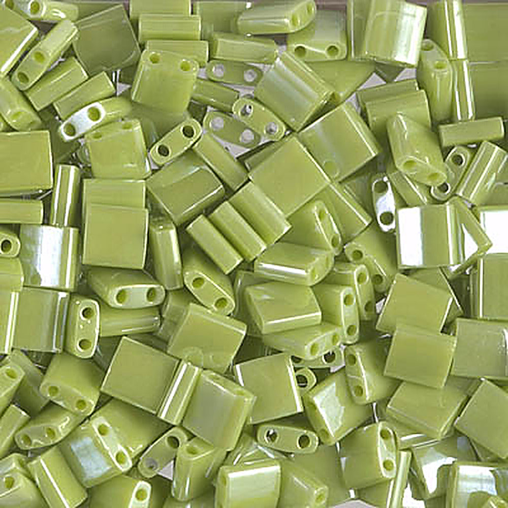 Perles Miyuki Tila 5 mm chartreuse opaque lustré TL-0439