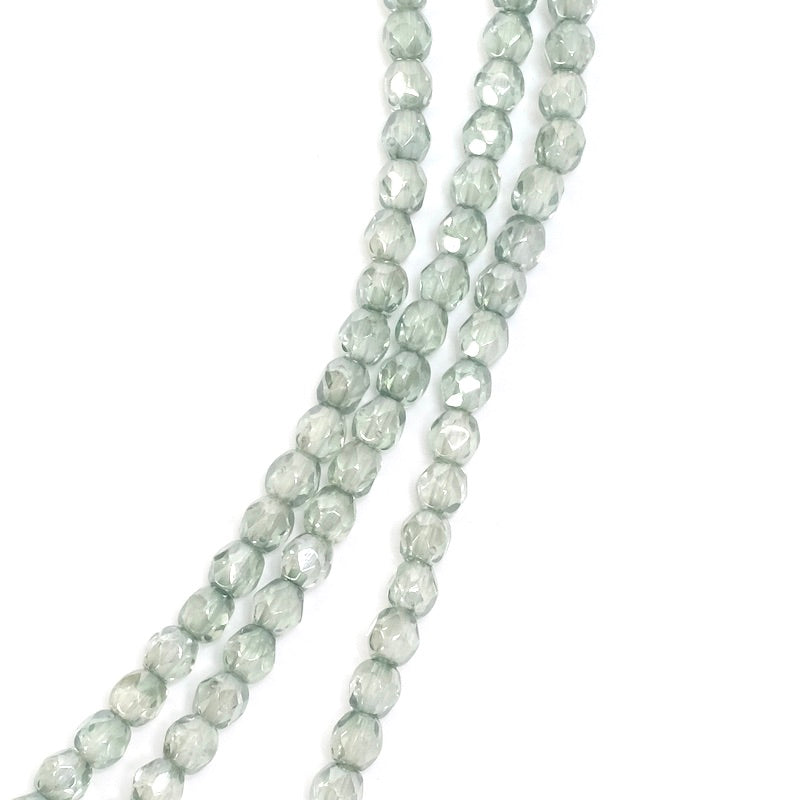 Fil de perles de Bohème rondes facettées vert sauge métallique 4mm