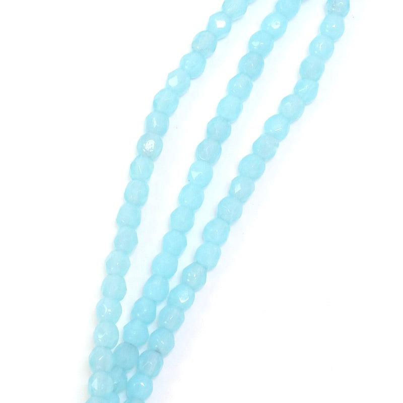 Fil de perles de Bohème rondes facettées bleu ciel 4mm