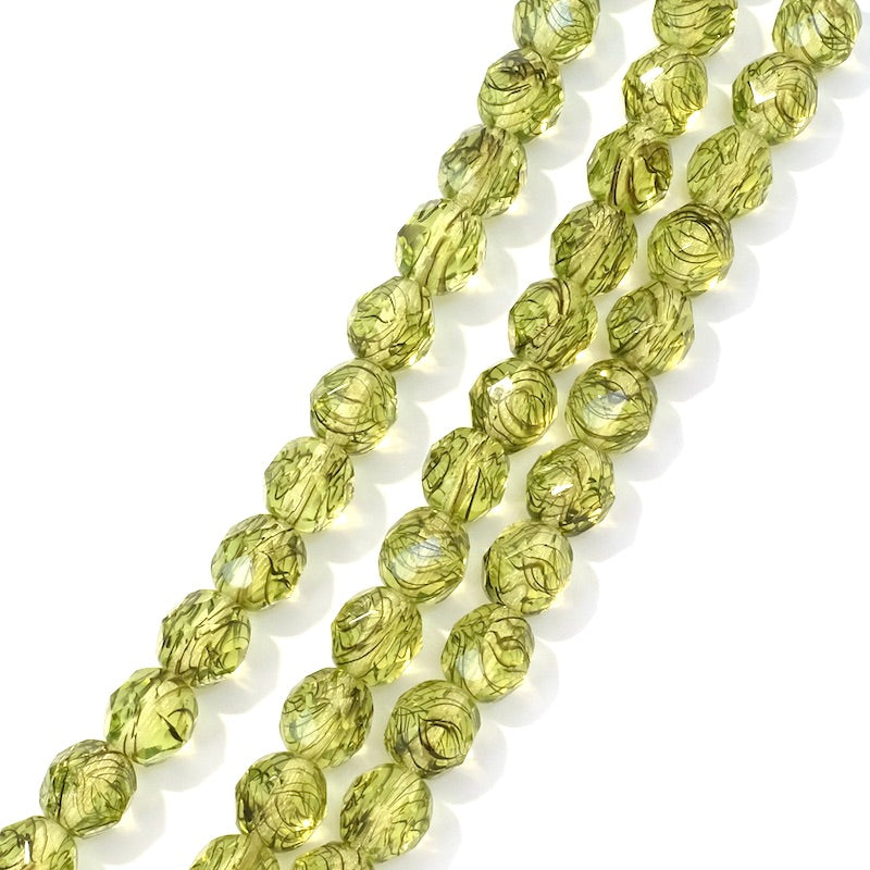 Fil de perles de Bohème rondes facettées vert inclusions noir 8mm
