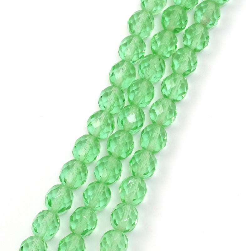Fil de perles de Bohème rondes facettées vert clair transparent 8mm