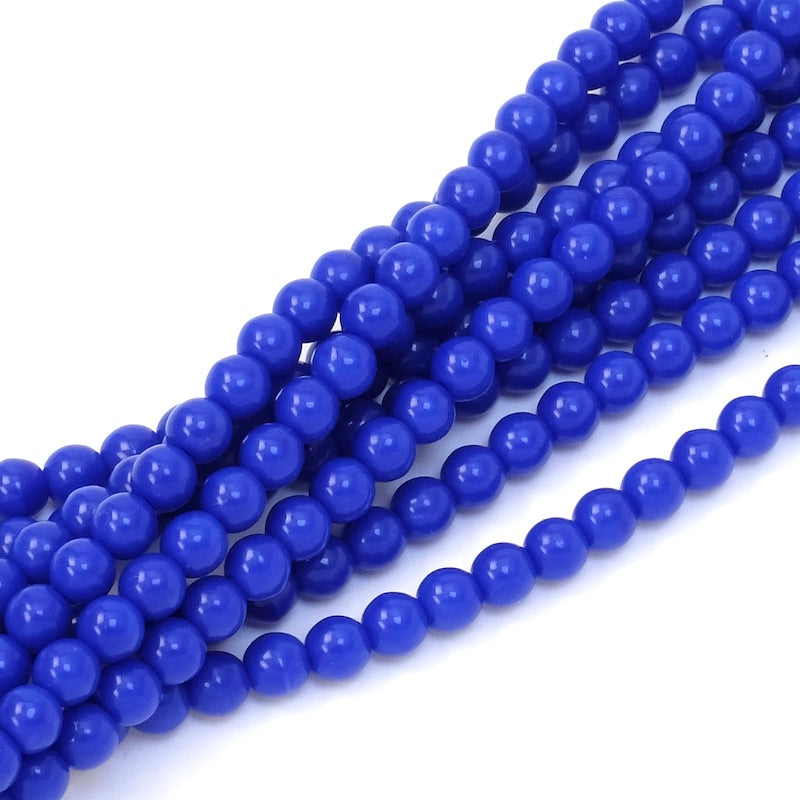 Fil de perles de Bohème rondes 4mm bleu klein