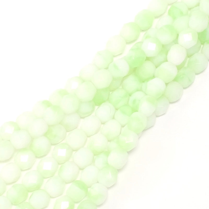 Fil de perles de Bohème rondes facettées 6mm vert pastel