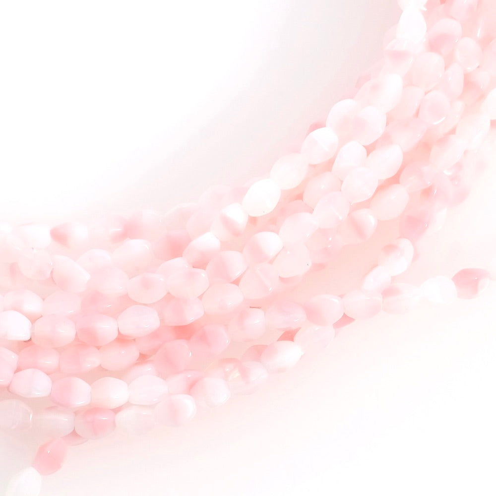 Fil de perles de Bohème Olives facettées 5mm rose clair