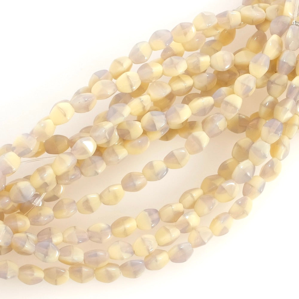 Fil de perles de Bohème Olives facettées 5mm nuances de jaune et gris