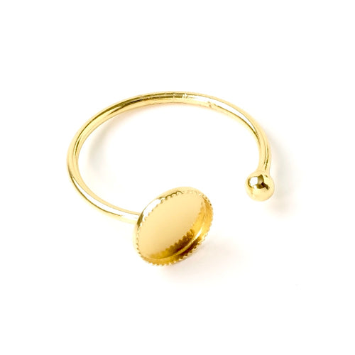 Bague ajustable plaquée or 24K avec monture ovale pour cabochon.