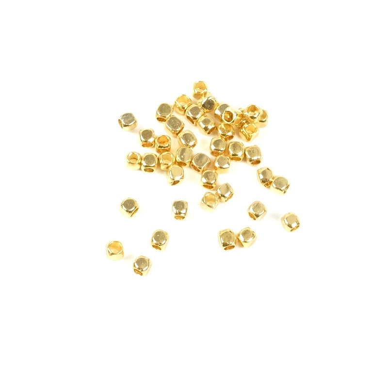 10 perles cubes 2mm en laiton Doré à l&#39;or fin 24K