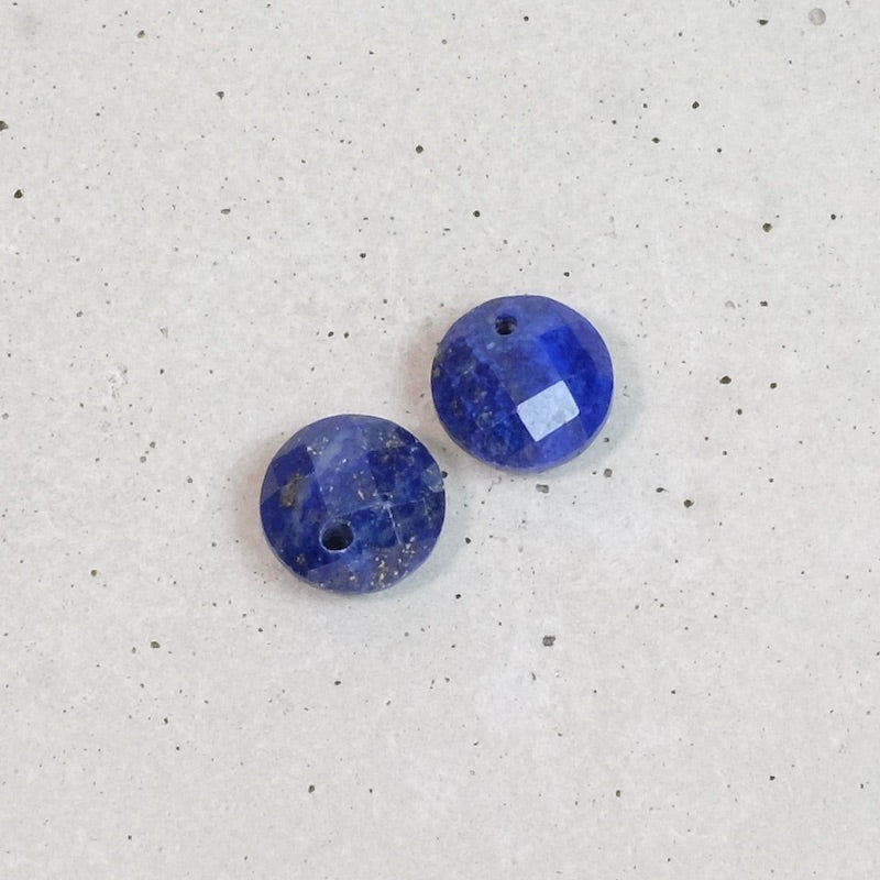 Pendentif rond facetté 8mm en  pierre naturelle Lapis Lazuli