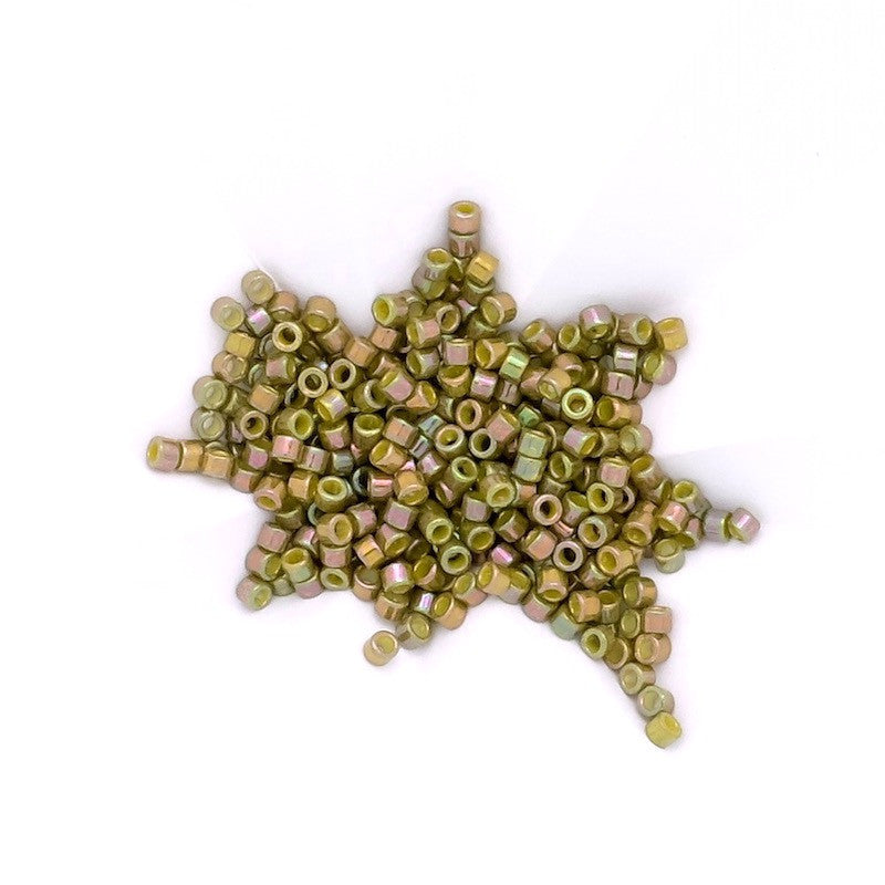 8 grammes de perles Miyuki Délica 11/0 Olive AB N°0133 