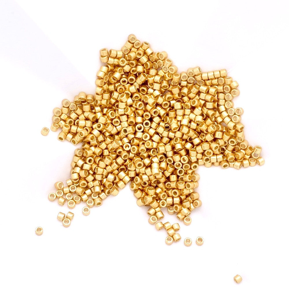 8 grammes de perles Miyuki Délica 11/0 Duracoat Galvanized Gold DB1832