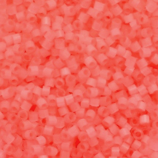 8 grammes de perles Miyuki Délica 11/0 Silk inside dyed Flamingo N°1856 