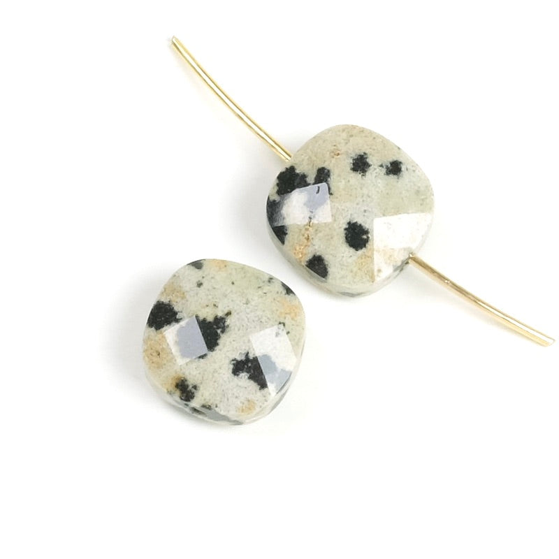 Perle naturelle carrée 10mm taille coussin en Jaspe Dalmatien