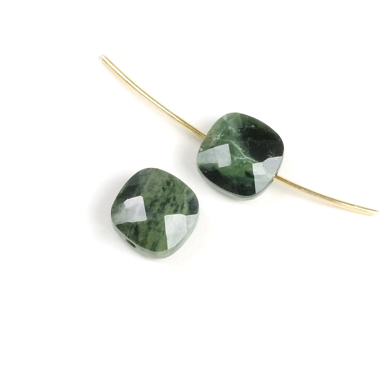 Perle naturelle carrée 8mm taille coussin en Jaspe vert