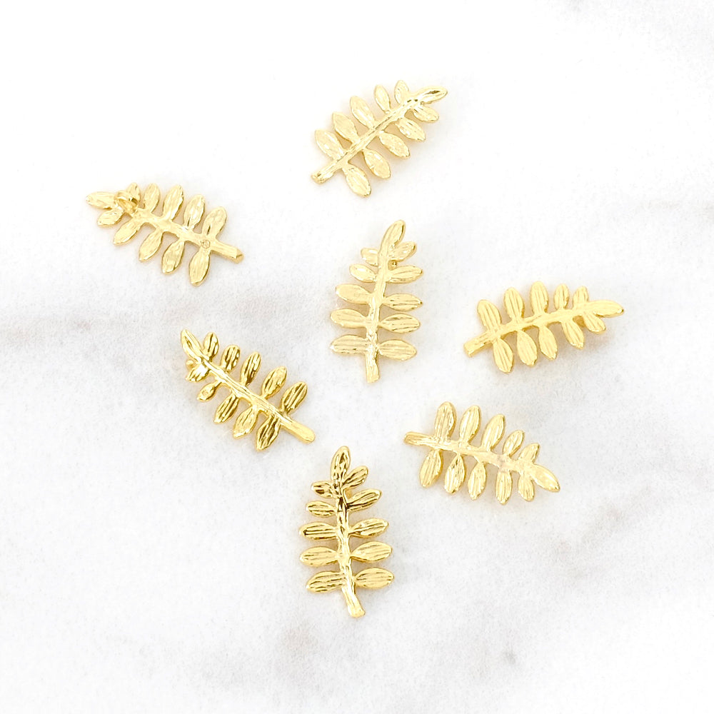 2 petits pendentifs Branche en laiton doré à l'or fin 24K