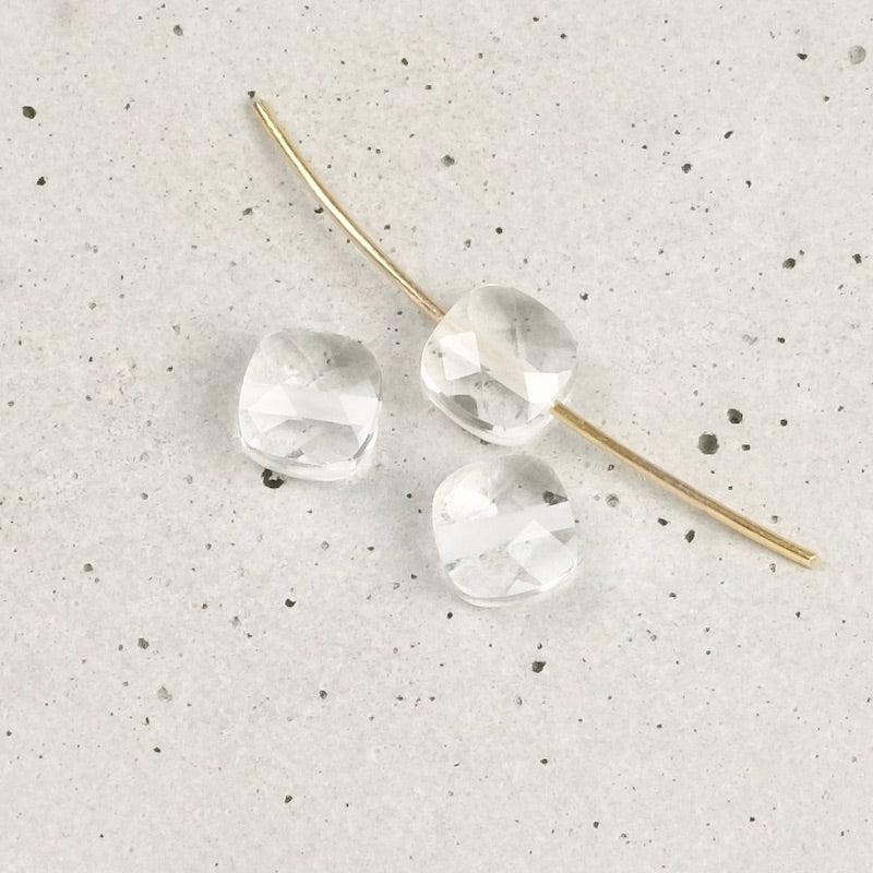 Perle naturelle carrée 6mm taille coussin en Cristal de Quartz