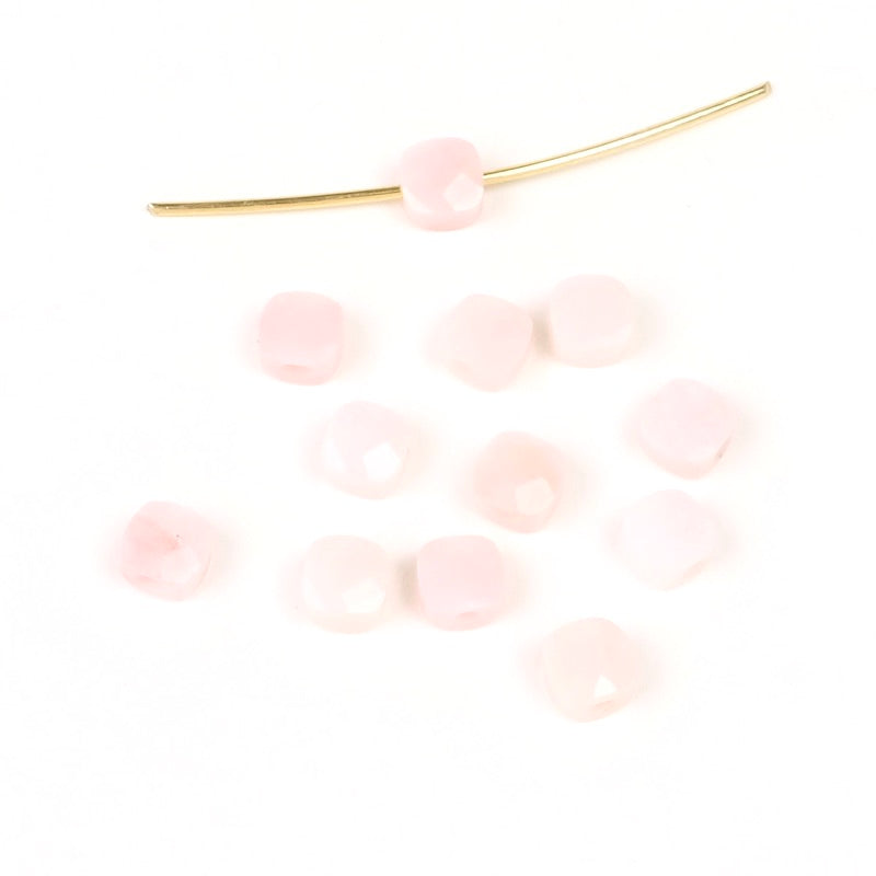 Perle naturelle carrée 4mm taille coussin en Opale Rose