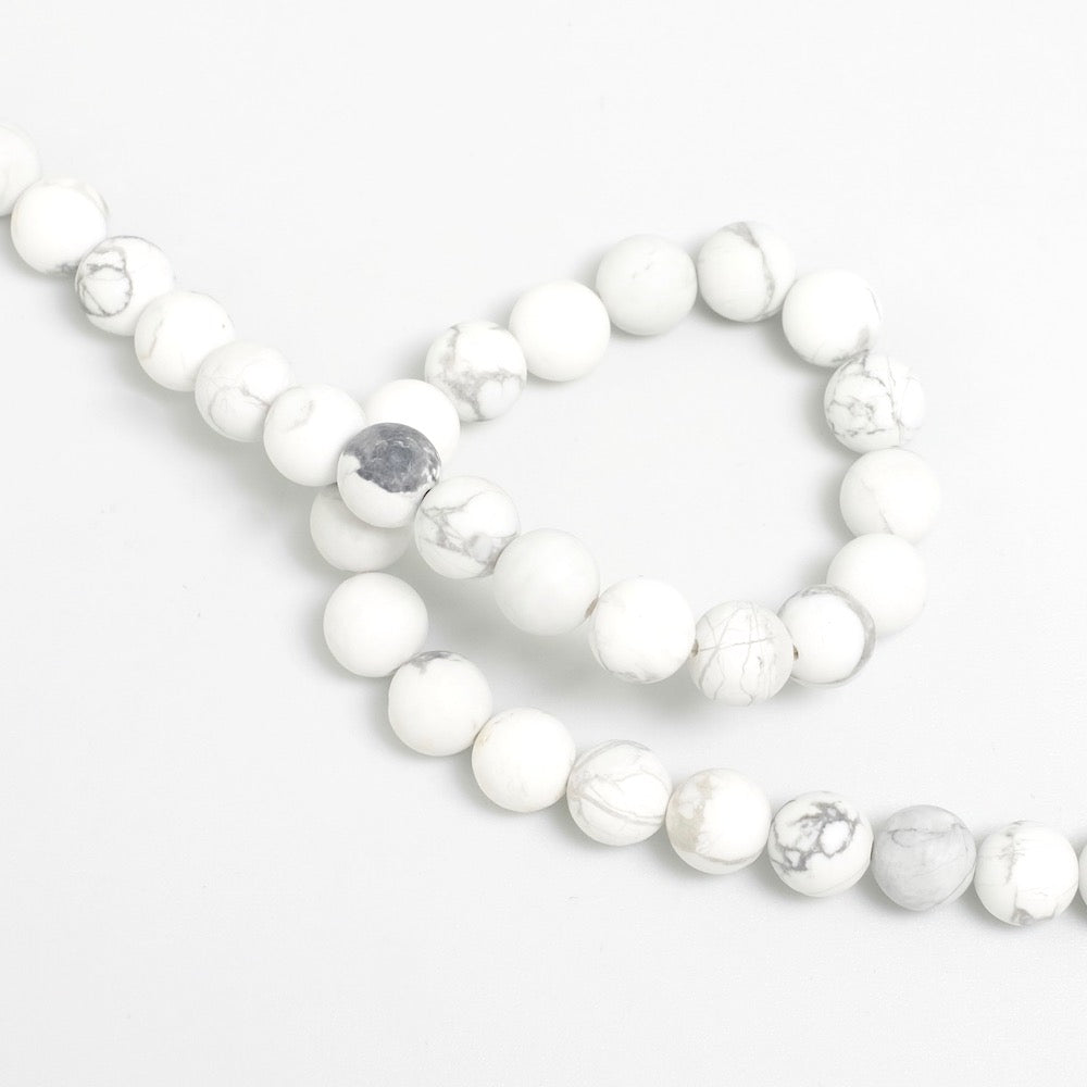 6 perles rondes de Howlite naturelles 8mm blanc mat marbré