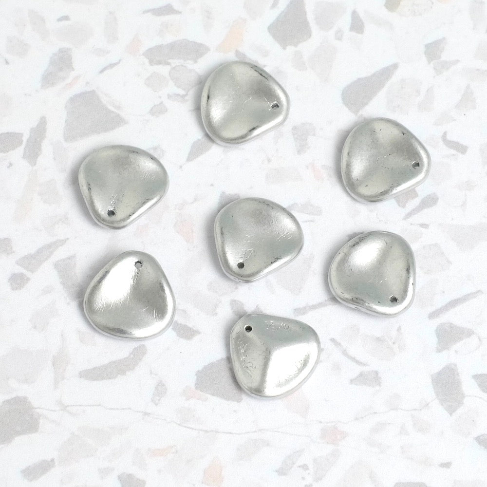 8 perles pétale de rose en cristal de Bohème Aluminium Silver
