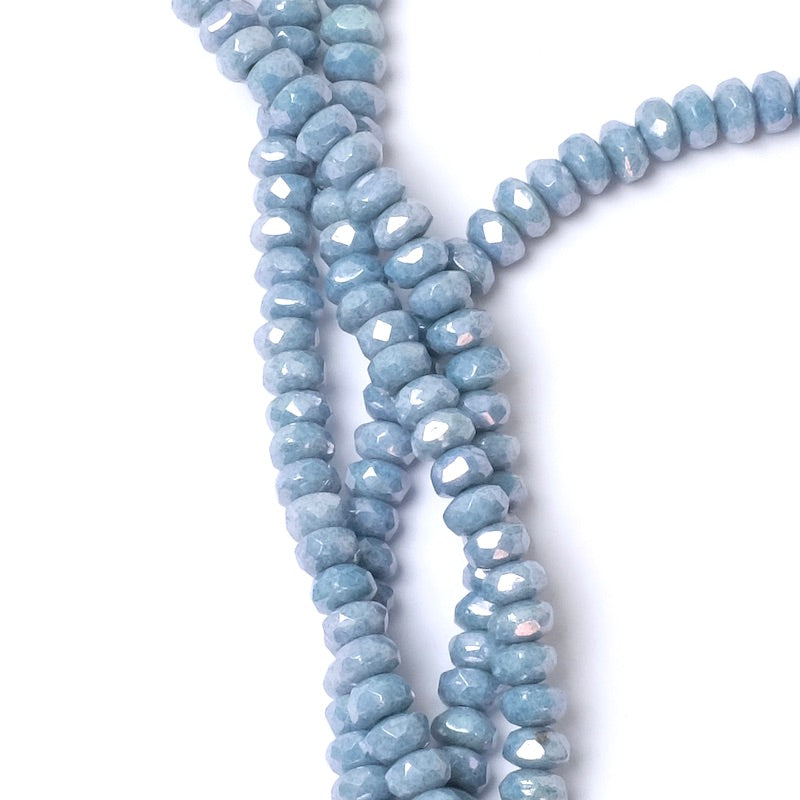 Fil de perles de Bohème facettées bleu lustré 2x3mm