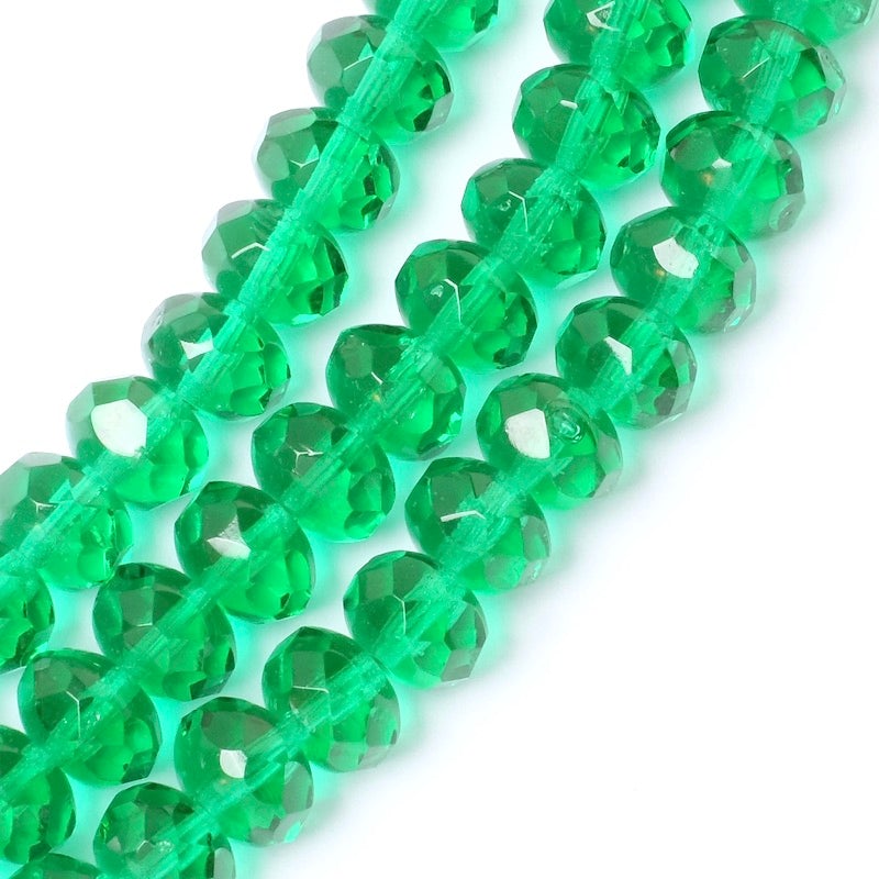 Fil de perles de Bohème facettées Vert émeraude transparent 6x8mm