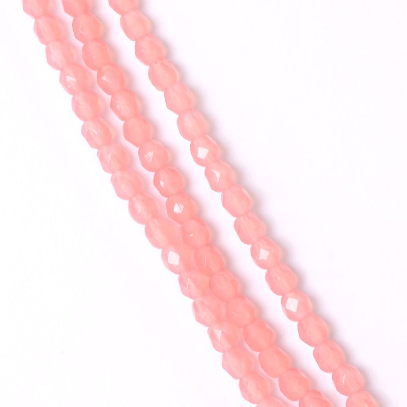 Fil de perles de Bohème rondes facettées rose transparent 4mm